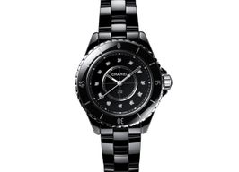 Chanel J12 H5701 (2022) - Black dial 13 mm Ceramic case