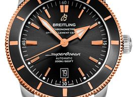 Breitling Superocean Heritage UB2010121B1S1 (2022) - Black dial 42 mm Gold/Steel case