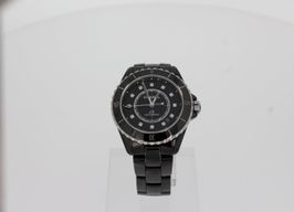 Chanel J12 H5702 (2024) - Black dial 38 mm Ceramic case