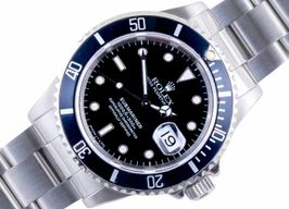 Rolex Submariner Date 16610 (1995) - Black dial 40 mm Steel case