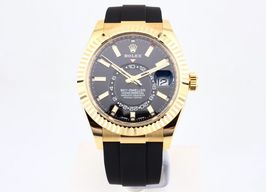 Rolex Sky-Dweller 326238 (2023) - Black dial 42 mm Yellow Gold case