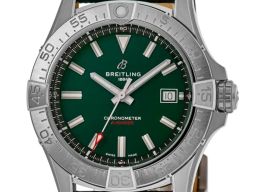 Breitling Avenger A17328101L1X1 (2024) - Green dial 42 mm Steel case