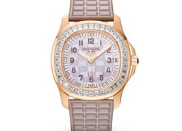Patek Philippe Aquanaut 5072R-001 (2025) - Pink dial 36 mm Rose Gold case