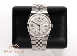 Rolex Land-Dweller 40 127334 -