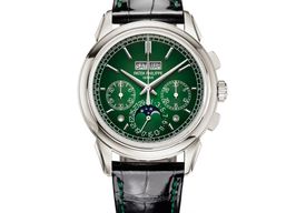 Patek Philippe Perpetual Calendar Chronograph 5270P-014 (2025) - Green dial 41 mm Platinum case