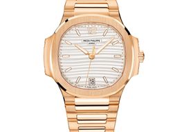 Patek Philippe Nautilus 7118/1R-001 (2025) - Silver dial 35 mm Rose Gold case