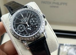 Patek Philippe Perpetual Calendar Chronograph 5271P-010 (2024) - Black dial 41 mm Platinum case
