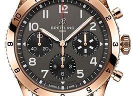 Breitling Classic AVI R233801A1B1X1 (2026) - Zwart wijzerplaat 42mm Roodgoud