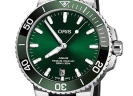 Oris Aquis Date 01 733 7732 4157-07 4 21 64FC (2023) - Green dial 40 mm Steel case