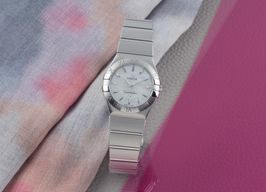 Omega Constellation Quartz 123.10.27.60.05.001 (Unknown (random serial)) - Pearl dial 27 mm Steel case