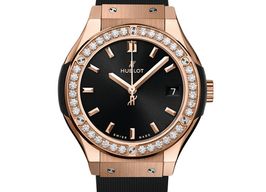 Hublot Classic Fusion Quartz 581.OX.1480.RX.1104 (2025) - Zwart wijzerplaat 33mm Roségoud