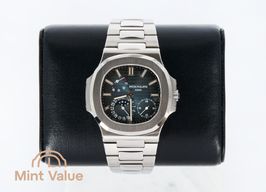 Patek Philippe Nautilus 5712/1A-001 (2015) - Blue dial 40 mm Steel case