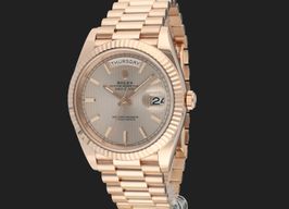 Rolex Day-Date 40 228235 (2016) - Silver dial 40 mm Rose Gold case