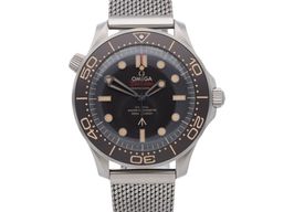 Omega Seamaster Diver 300 M 210.90.42.20.01.001 (2026) - Brown dial 42 mm Titanium case