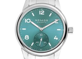 NOMOS Club Automat 746 (2025) - Green dial 37 mm Steel case