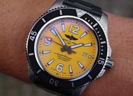 Breitling Superocean 44 A17367021l1A1 (2023) - Yellow dial 44 mm Steel case