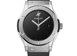 Hublot Classic Fusion 565.NX.1270.RX.MDM (2024) - Zwart wijzerplaat 38mm Titanium