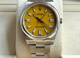 Rolex Oyster Perpetual 41 124300 (2021) - Geel wijzerplaat 41mm Staal