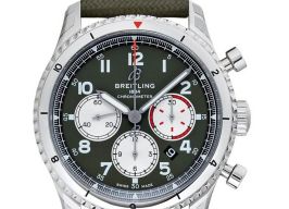 Breitling Aviator 8 AB01192A1L1X1 (2023) - Groen wijzerplaat 43mm Staal