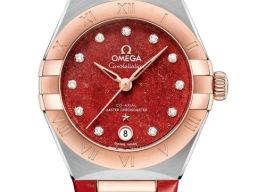 Omega Constellation 131.23.29.20.99.002 (2026) - Rood wijzerplaat 29mm Staal