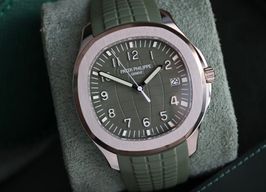 Patek Philippe Aquanaut 5168G (2024) - Groen wijzerplaat 42mm Witgoud