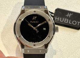 Hublot Classic Fusion 591.NX.1270.RX.MDM (2025) - Black dial 29 mm Titanium case