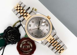 Rolex Datejust 36 16233 (2003) - Silver dial 36 mm Gold/Steel case