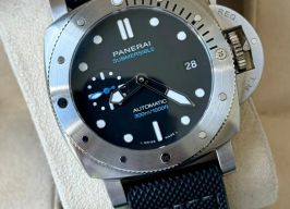 Panerai Luminor Submersible PAM00973 (2022) - Zwart wijzerplaat 42mm Staal