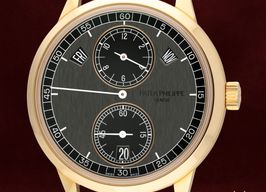Patek Philippe Annual Calendar 5235/50R-001 (2020) - Black dial 41 mm Rose Gold case