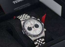 Tudor Black Bay Chrono 79360N -