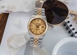 Rolex Datejust 36 16013 (1985) - Champagne wijzerplaat 36mm Goud/Staal