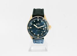 Blancpain Fifty Fathoms Bathyscaphe 5000-36S40-O52A (2024) - Blue dial 43 mm Red Gold case