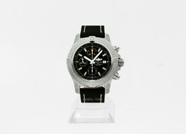 Breitling Avenger A13317101B1X2 (2024) - Zwart wijzerplaat 45mm Staal