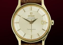 Omega Constellation 168.005 (1966) - White dial 34 mm Yellow Gold case