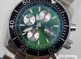 Revue Thommen Diver's Day-Date Chronograph 17030.6121 (2024) - Groen wijzerplaat 45mm Staal