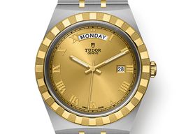 Tudor Royal 28603-0004 (2023) - Champagne wijzerplaat 41mm Staal