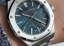Audemars Piguet Royal Oak Selfwinding 15550ST.OO.1356ST.06 (2025) - Blauw wijzerplaat 37mm Staal