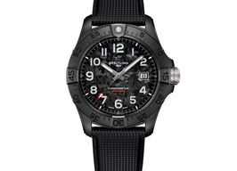 Breitling Avenger S17328101B1X1 (2025) - Black dial 42 mm Titanium case