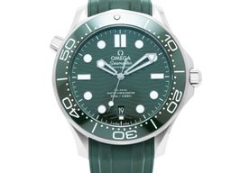 Omega Seamaster Diver 300 M 210.32.42.20.10.001 (2024) - Green dial 42 mm Steel case