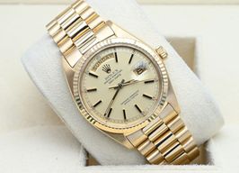 Rolex Day-Date 1803 (1974) - Champagne dial 36 mm Yellow Gold case