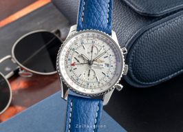 Breitling Navitimer World A24322 -