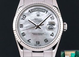 Rolex Day-Date 36 118239 (2001) - Parelmoer wijzerplaat 36mm Witgoud