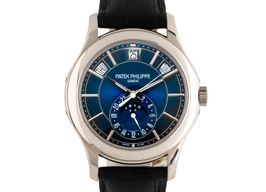 Patek Philippe Annual Calendar 5205G-013 (2019) - Blue dial 40 mm White Gold case