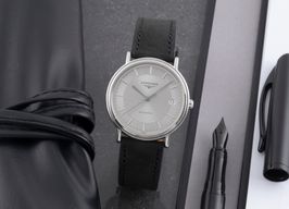 Longines Présence L4.721.4.78.2 (Unknown (random serial)) - Silver dial 35 mm Steel case