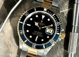 Rolex Submariner Date 16613 (1991) - Black dial 40 mm Gold/Steel case