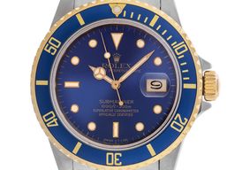Rolex Submariner Date 16803 (1985) - Blue dial 40 mm Gold/Steel case