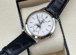 Patek Philippe Annual Calendar 5396G-011 (2024) - Silver dial 38 mm White Gold case