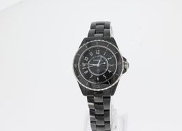 Chanel J12 H5695 (2024) - Black dial 33 mm Ceramic case