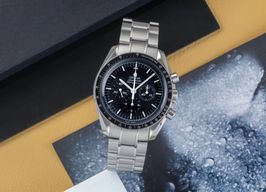 Omega Speedmaster Professional Moonwatch 311.30.42.30.01.005 (Unknown (random serial)) - Black dial 42 mm Steel case