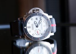 Panerai Submersible PAM01579 (2026) - White dial 42 mm Steel case